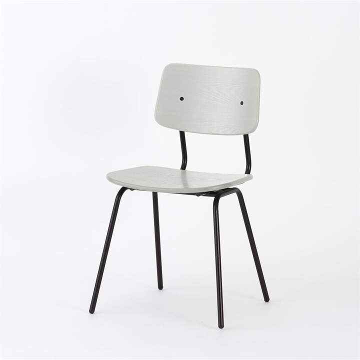 【ENEN】KUUM Chair shikaku - Black Steel Frame/Color Back