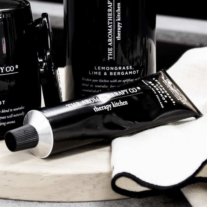 【The Aroma Therapy Co.】TRKAハンドクリーム