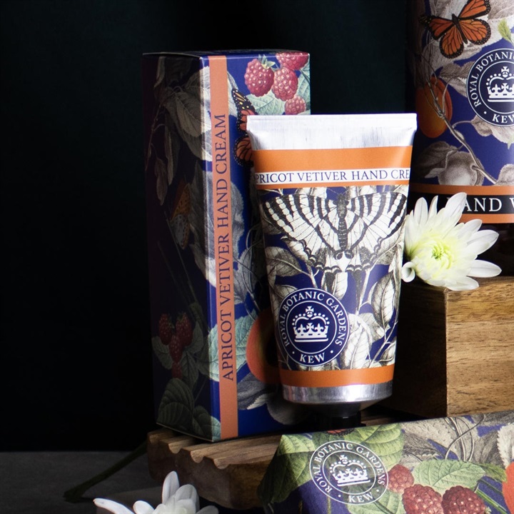 【Kew】ハンドクリームAPRICOT VETIVER
