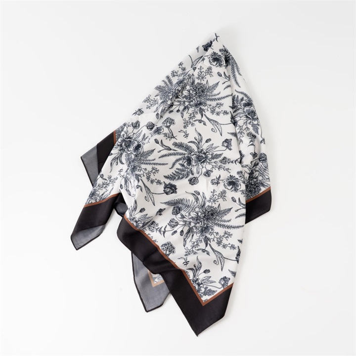 【jou jou lier】ツイルプリントスカーフ 大判