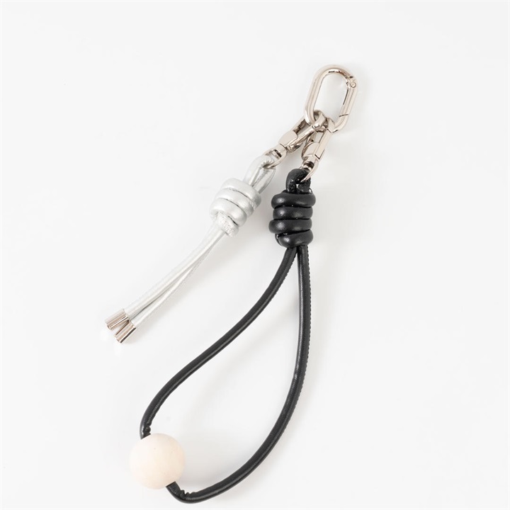 【ADAPTOLL is...】AO PUハンドストラップチャーム