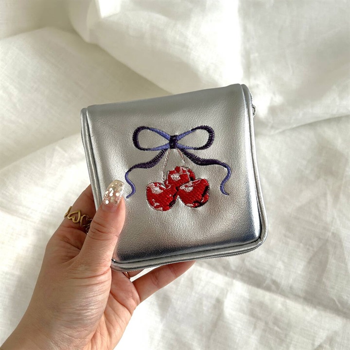AMULETOILE アクセサリーポーチ(Ribbon&Cherry)