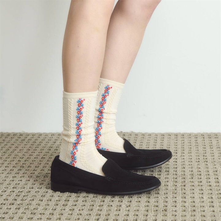 【I HATE MONDAY】エーデルワイスソックス