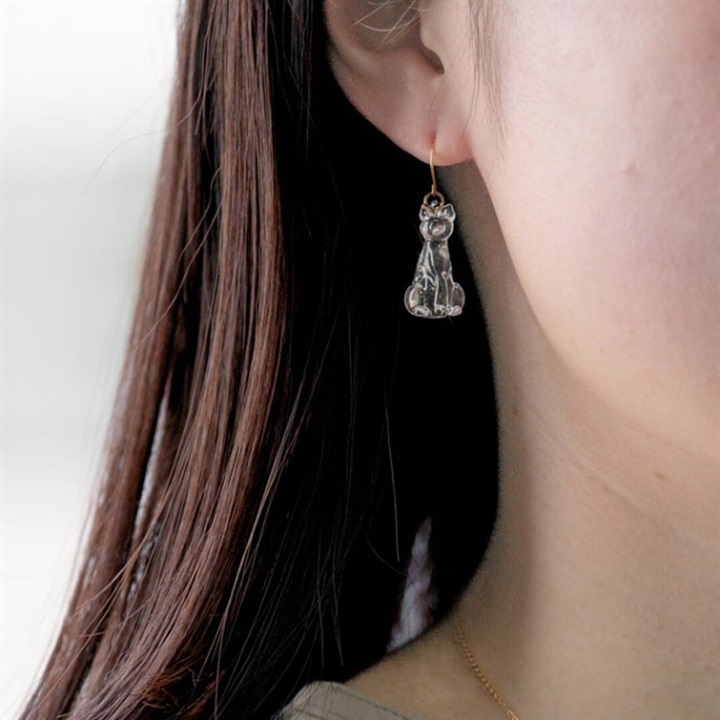 【HARIO Lampwork Factory】BETTER TOGETHER ピアス ネコ Sitting