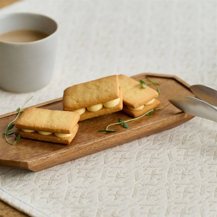 【shesay】置くものを引き立てる飾り棚(S)