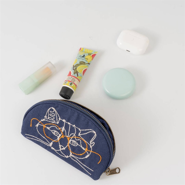 【＋HAyU】メガネネコ刺繍ハーフムーンポーチ