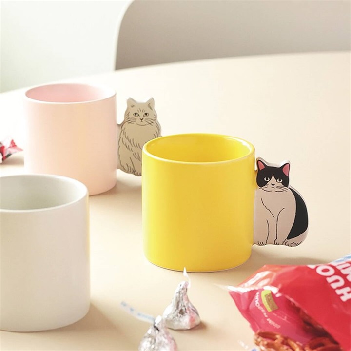 【松尾ミユキ】Cat handle mug マグカップ(Pepper)