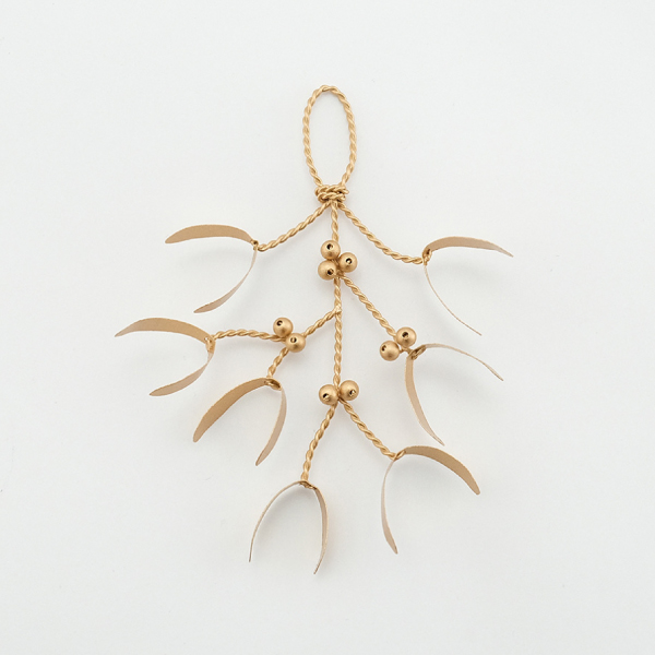 【shesay】ブリキ素材でできた ヤドリギのスワッグ S