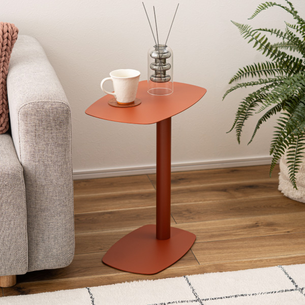 スタイリッシュスチールサイドテーブル