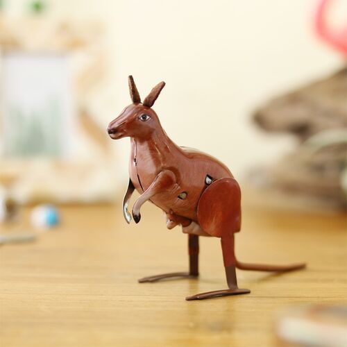 ぜんまい仕掛けのブリキのおもちゃ カンガルー