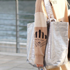 トートバッグ｜【AS A TOY】 PE “NANDEMO” TOTE MONOTONE(SILVER)