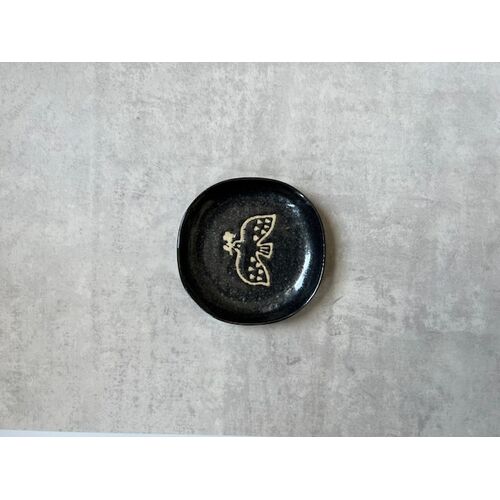 【KANESAN1893】 TORI to HA ナデ角 瀬戸焼 小皿11cm