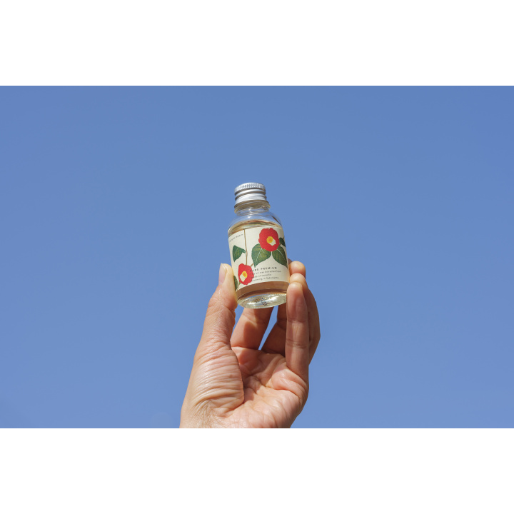 【SAKURAJIMA TSUBAKI】 フェイシャルオイル　桜島の生絞り椿油ピュアプレミアム30ml