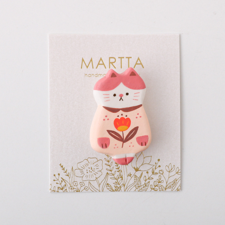 【MARTTA】 すっと佇む猫のブローチ