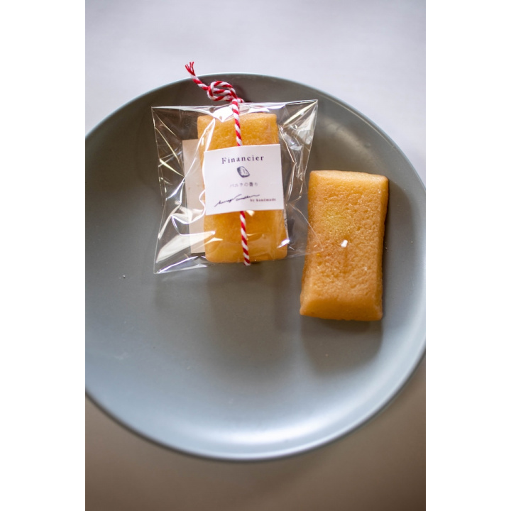【ひいらぎキャンドル】 焼き菓子のキャンドル フィナンシェ