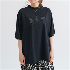 【M.M.O】 フラワー刺繍5分袖チュニックTシャツ(07ブラック)