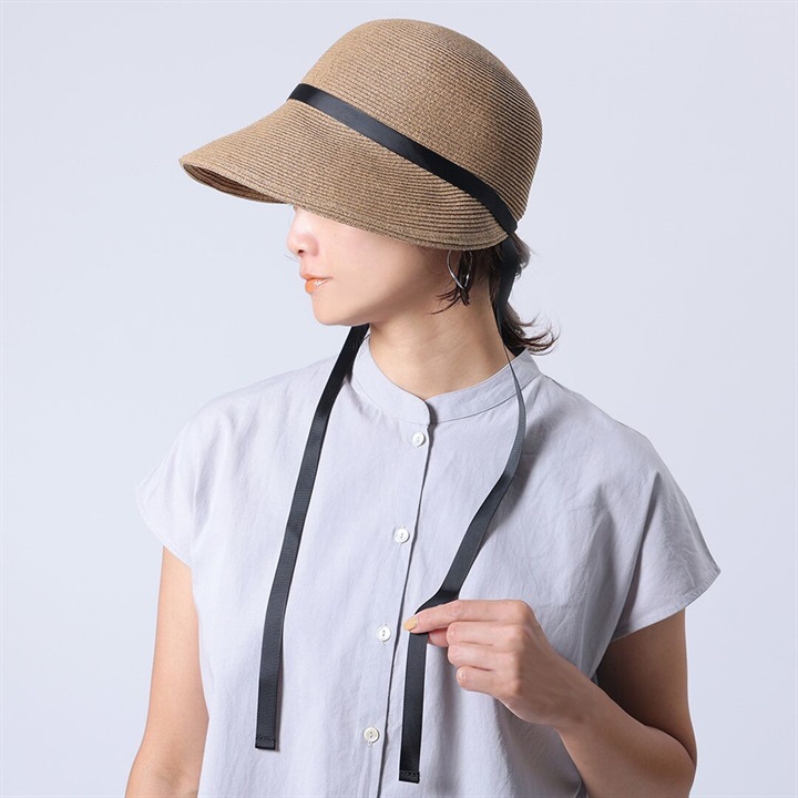 【shesay】品よくかぶれる たっぷりブリムのジョッキーキャップ