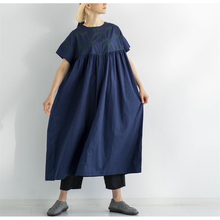【ista-ire】ダリア刺繍半袖ワンピース