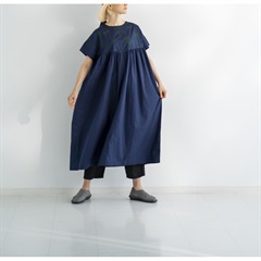 【ista-ire】ダリア刺繍半袖ワンピース