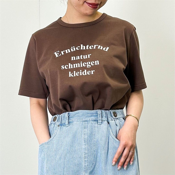 【nofl】ロゴプリントクルーネック半袖Tシャツ