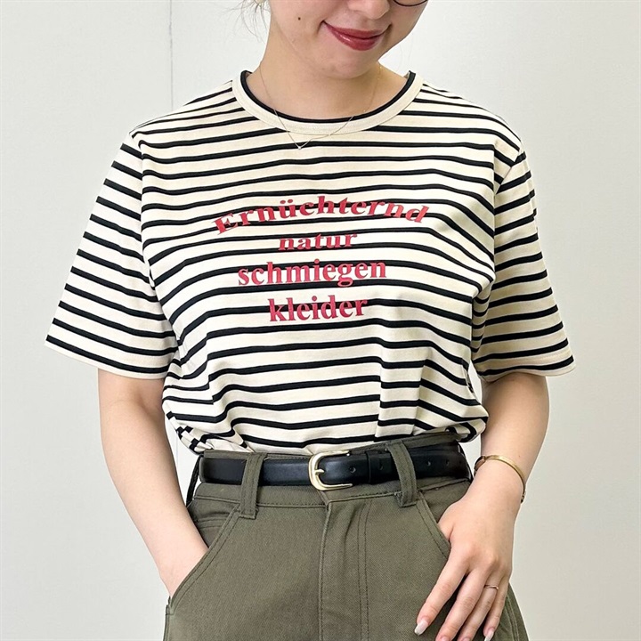 【nofl】ロゴプリントクルーネック半袖Tシャツ
