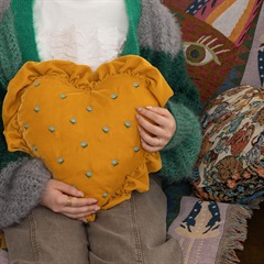 【Casselini HOME】ハートフリルクッション(イエロー)