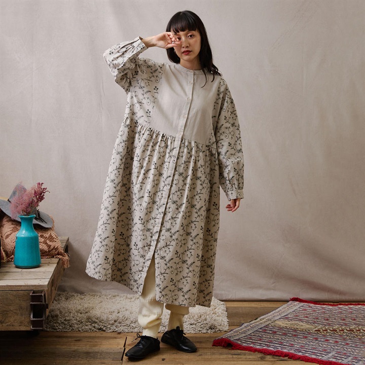 【teMite】綿麻刺繍 前開き長袖ロングワンピース