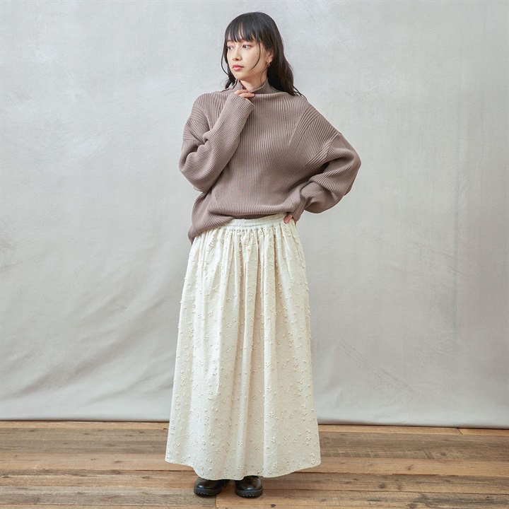 【teMite】立体刺繍ギャザースカート