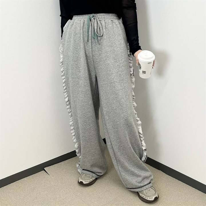 【POU DOU DOU】サイドフリル スウェットパンツ