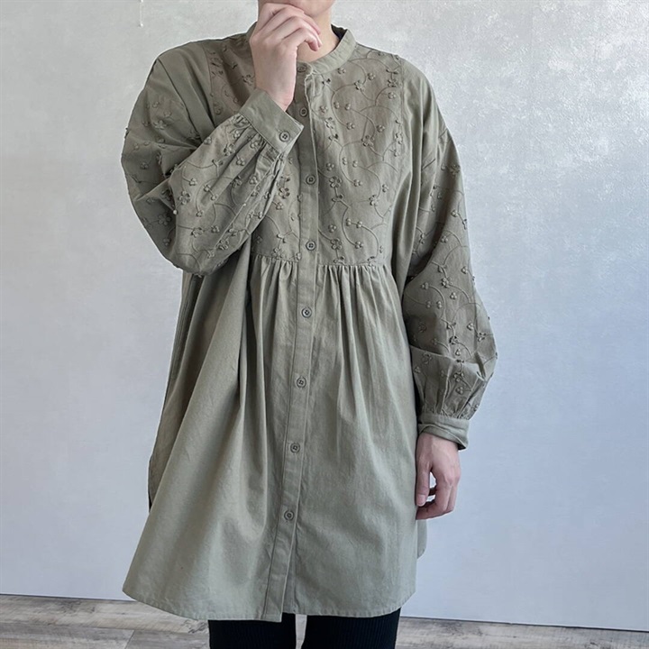 【teMite】立体刺繍づかい 前開きチュニックワンピース