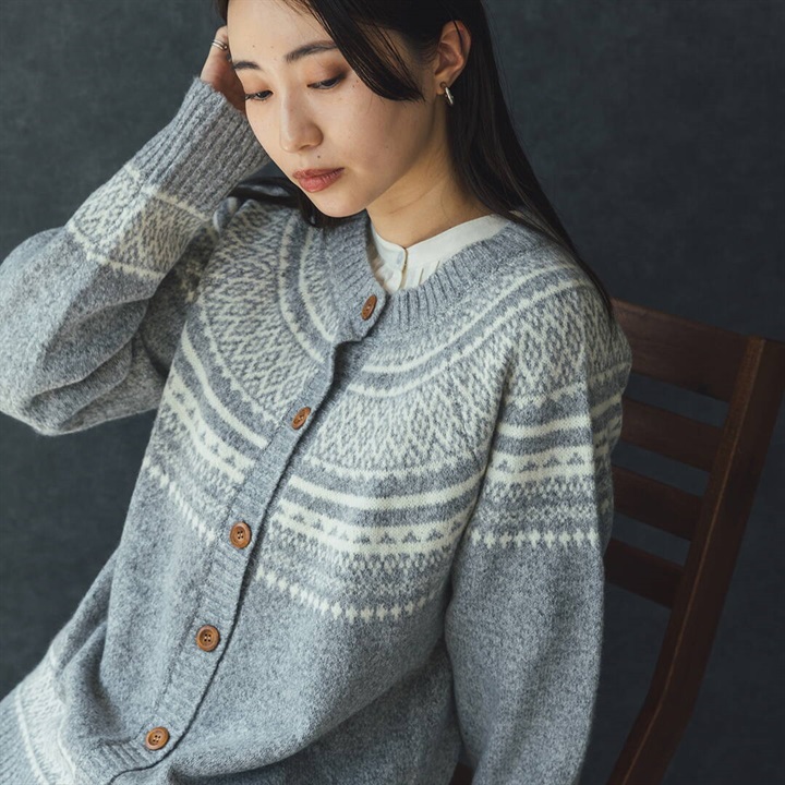 【M.M.O】求心柄 長袖ニットカーディガン