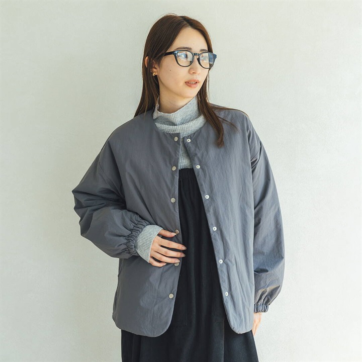 【M.M.O】軽量中綿入り ノーカラーブルゾン