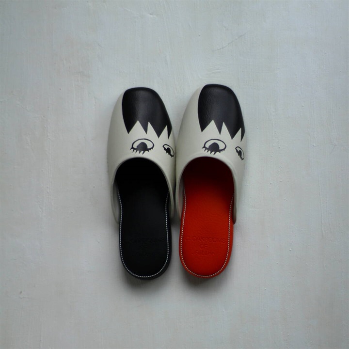 CLOAKROOMS OF.Fuller spoken words project 顔 PANTOUFLE スリッパ