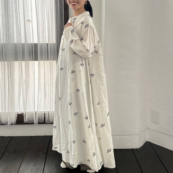 【fu-dueka：：】LOVE 刺繍前開き長袖ワンピース