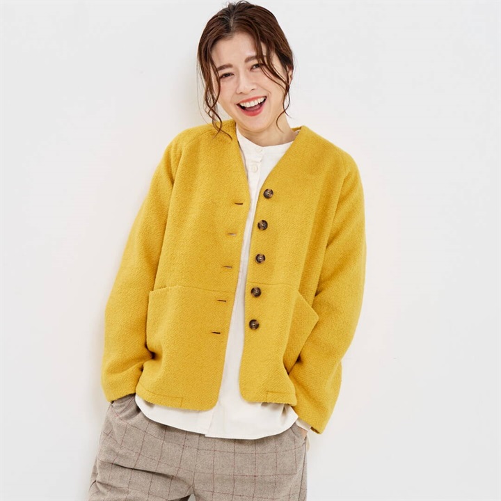 【YURK Geniet van】ブークレニット 長袖Vネックショートジャケット