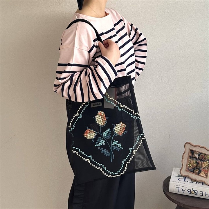 【Casselini】チュール刺繍トート