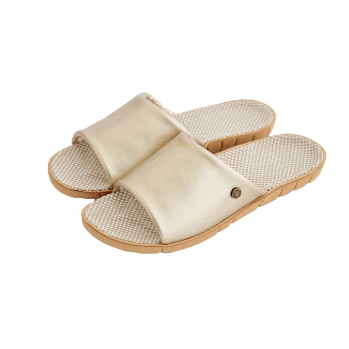 In Out Jute 軽量スリッパ