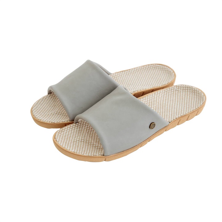 In Out Jute 軽量スリッパ