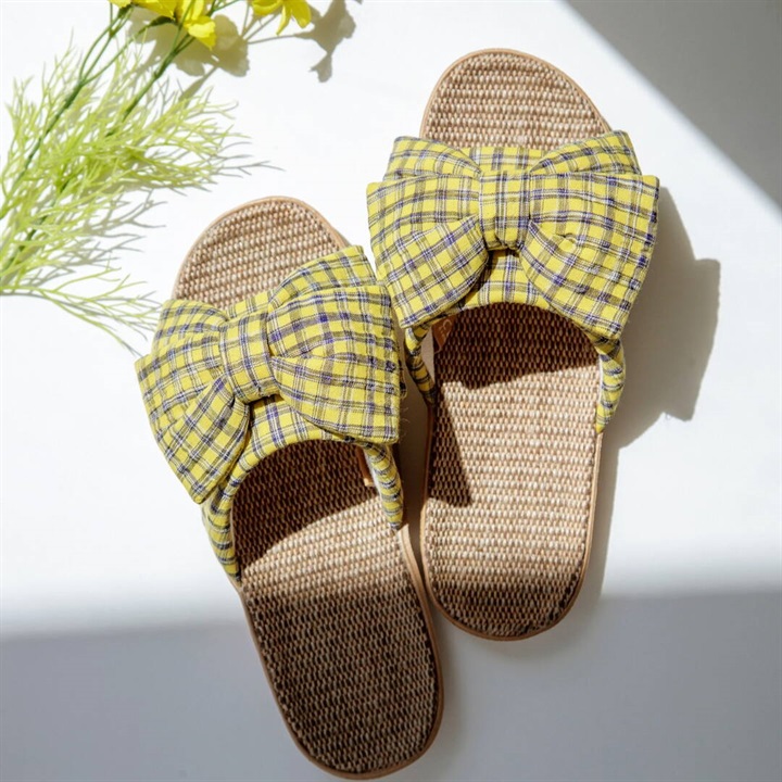 In Out Ribbon 軽量スリッパ