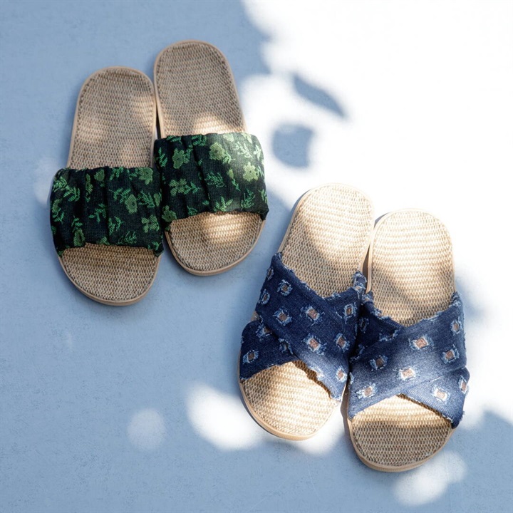 In Out Denim 軽量スリッパ