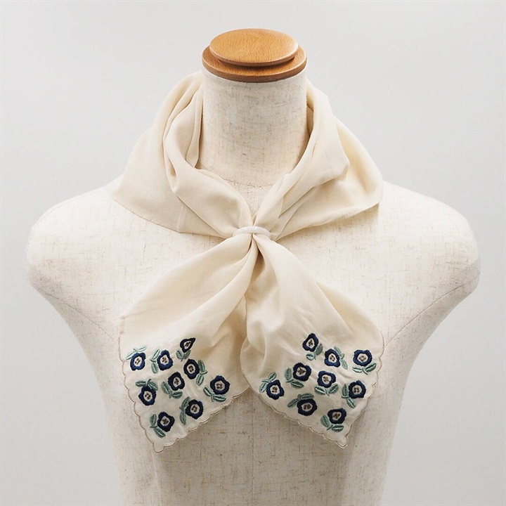 【Lune jumelle】クリアポーチ付き 刺繍スカーフ