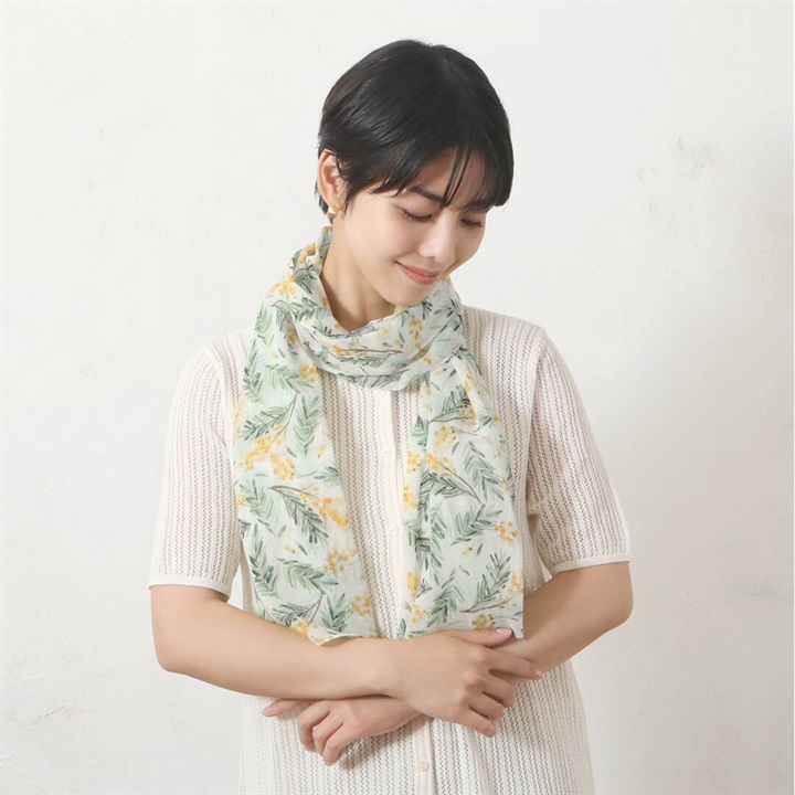 軽くてやわらかい 花柄 ふんわりストール